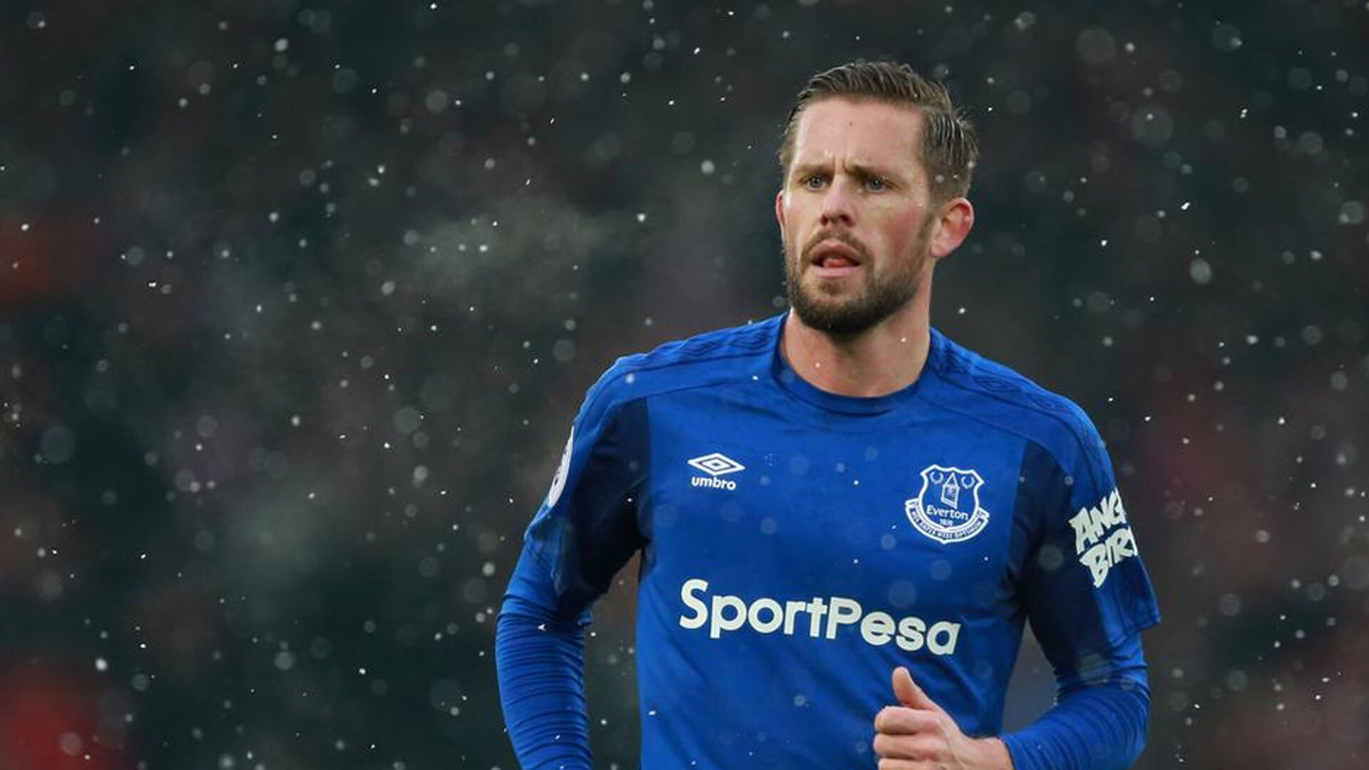 华体会官方登录入口-瓜迪奥拉在关键赛段的临场果断换人效果明显，瓜迪奥拉以前踢什么位置